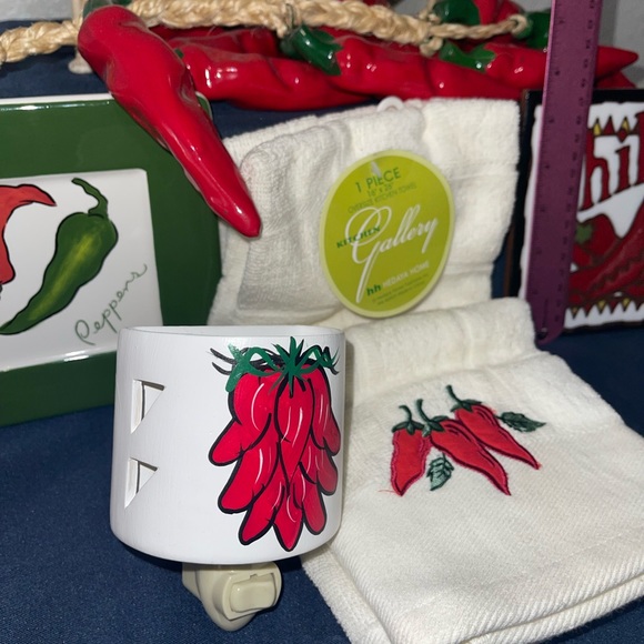 Huge Lot Vintage Chilli Pepper Kitchen Home Decor - Picture 6 of 11